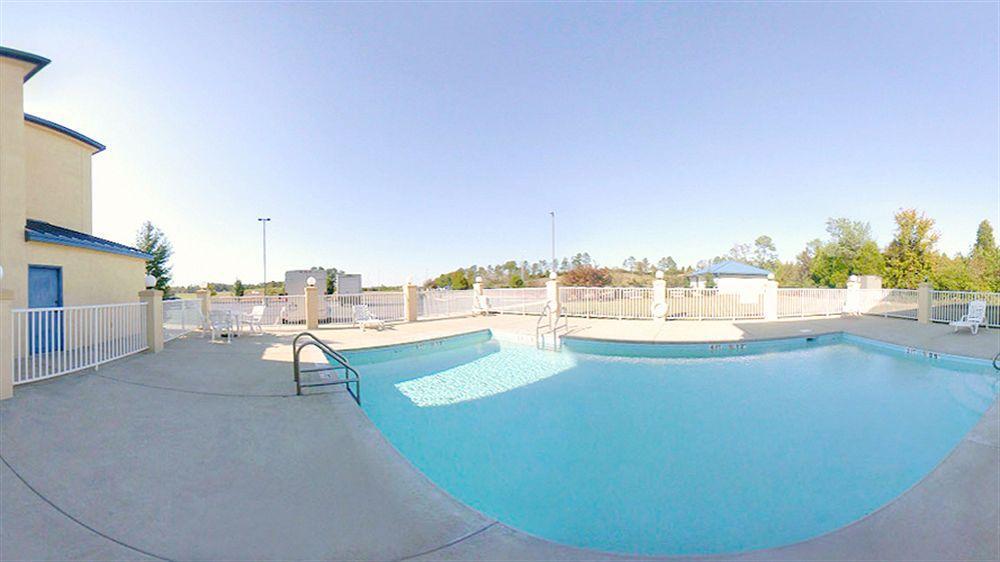 Comfort Inn & Suites Lincoln Exterior photo