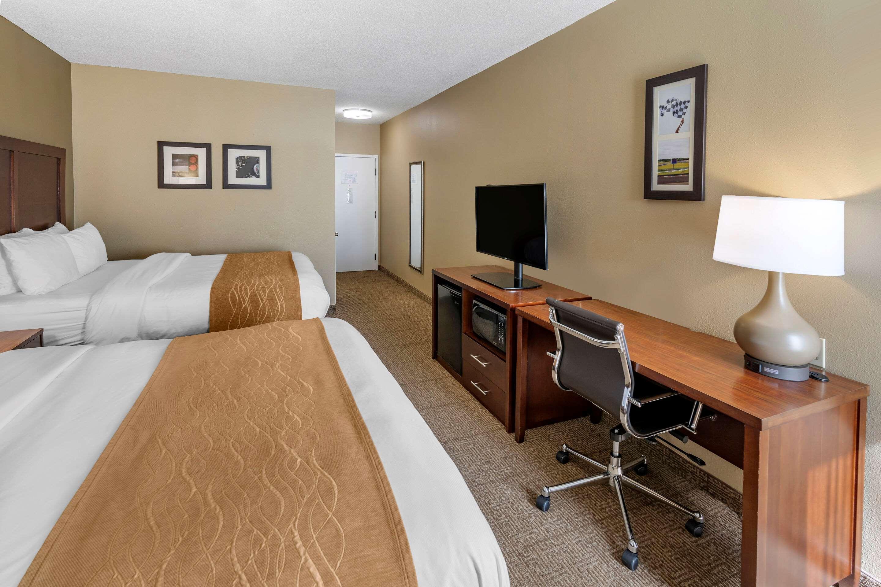Comfort Inn & Suites Lincoln Exterior photo