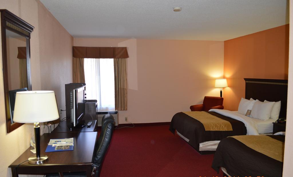 Comfort Inn & Suites Lincoln Exterior photo